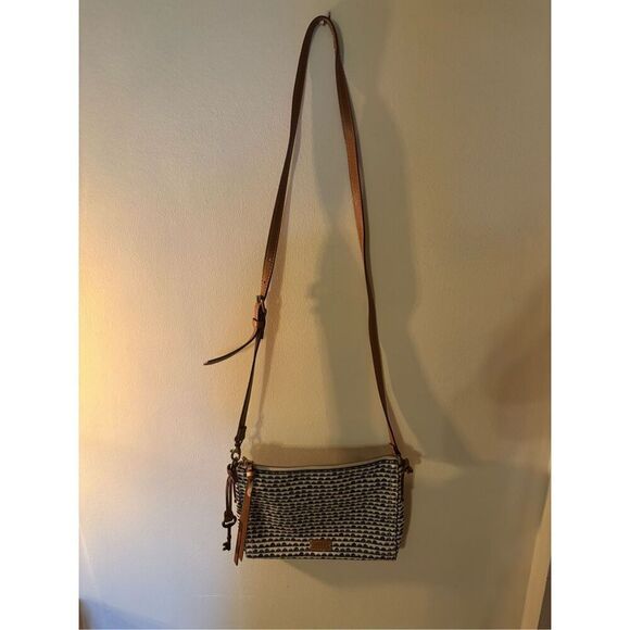 Fossil Leather Crossbody Purse - Picture 1 of 7